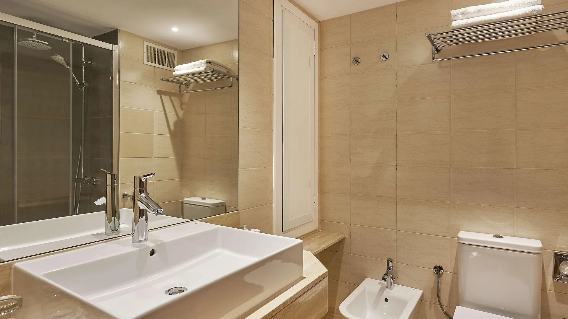 Nh Sants Barcelona Hotel